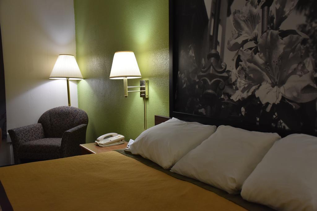 Super 8 By Wyndham Tifton Hotel Kültér fotó