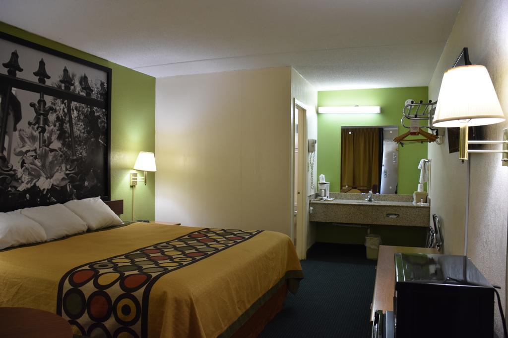 Super 8 By Wyndham Tifton Hotel Kültér fotó