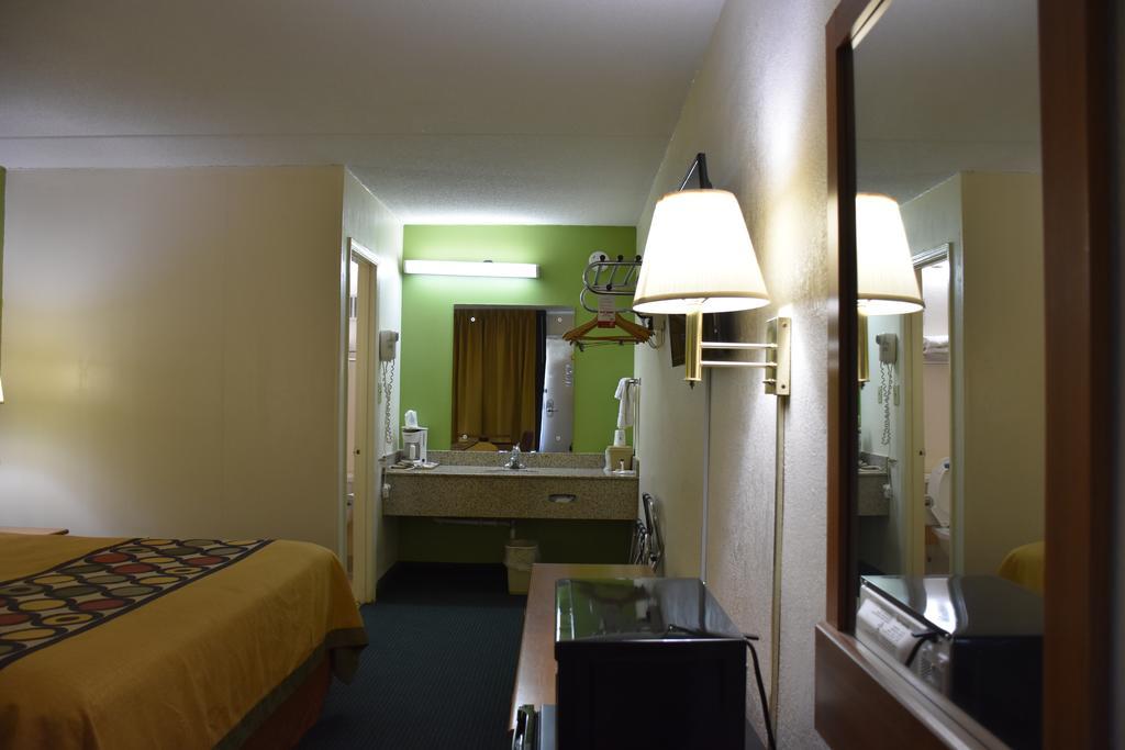 Super 8 By Wyndham Tifton Hotel Kültér fotó