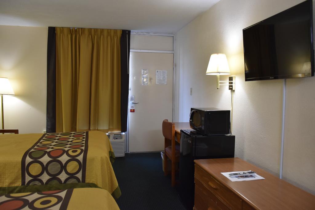 Super 8 By Wyndham Tifton Hotel Kültér fotó