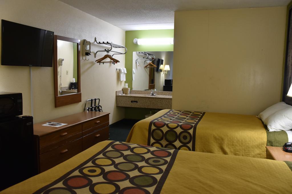Super 8 By Wyndham Tifton Hotel Kültér fotó